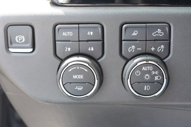 Used 2024 Chevrolet Silverado 1500 High Country w/ High Country Premium Package image 33