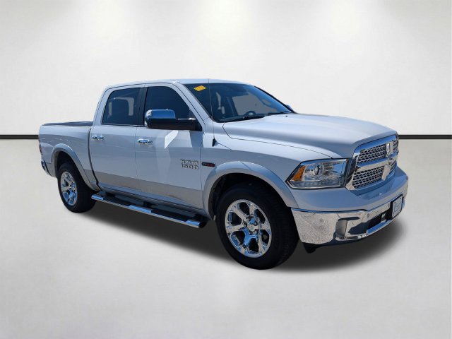 Used 2015 RAM 1500 Laramie w/ Convenience Group AWD/4WD image 2