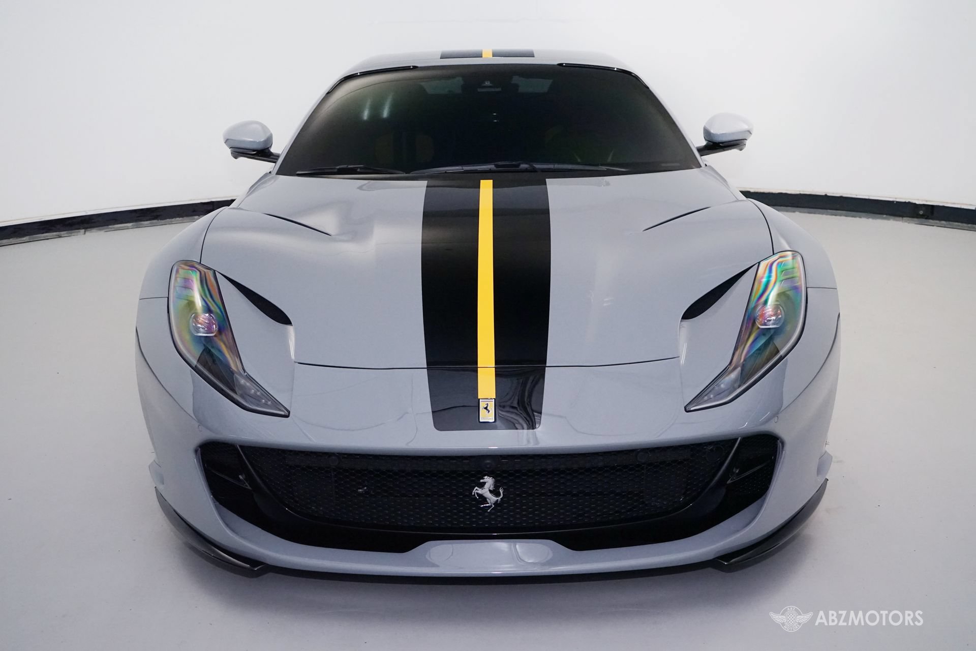 Used 2022 Ferrari 812 GTS RWD image 3
