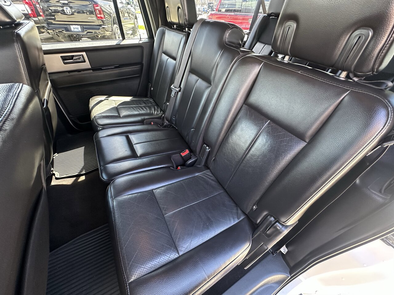 Used 2014 Ford Expedition EL Limited w/ Equipment Group 301A AWD/4WD image 33