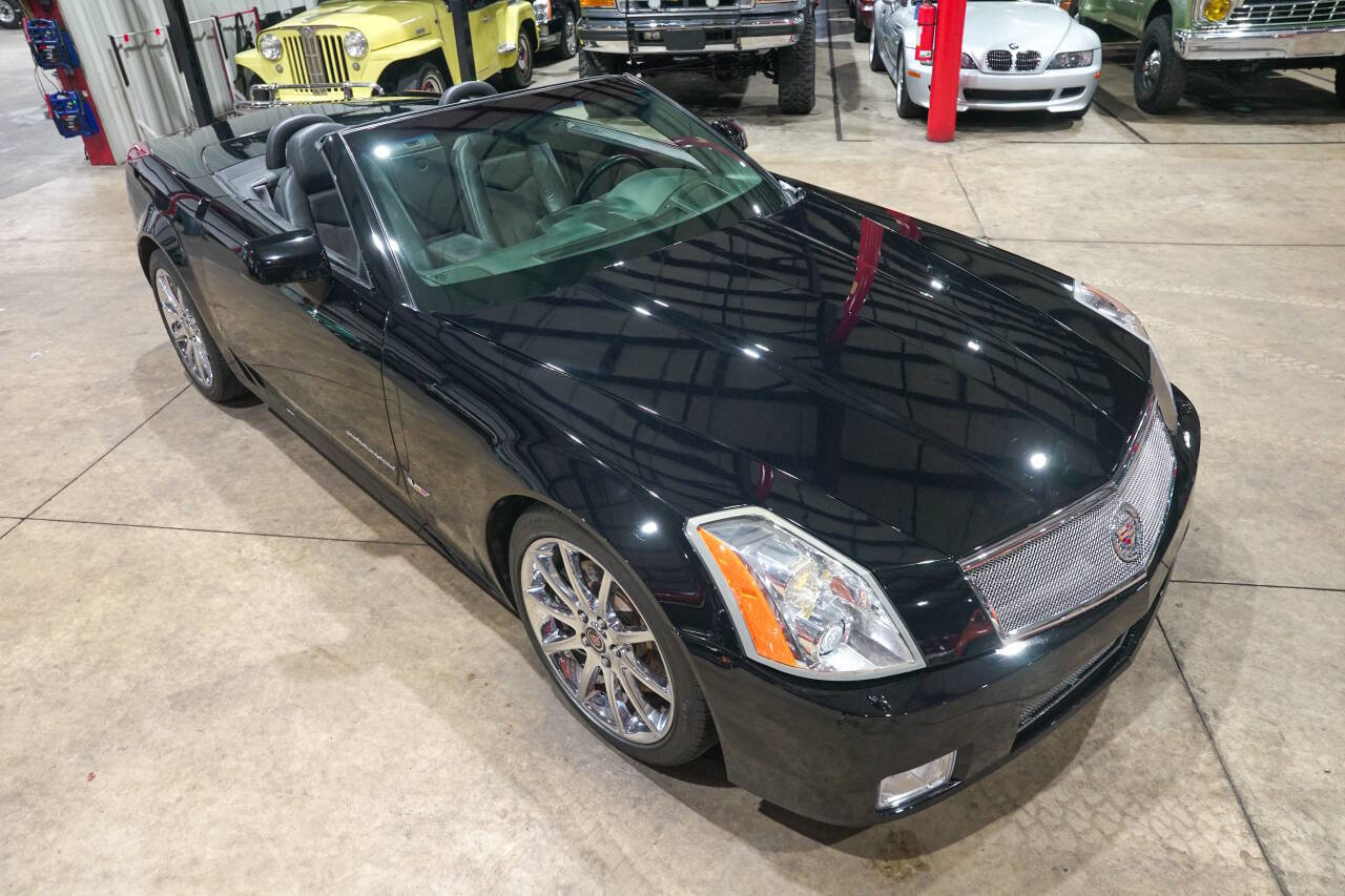 Used 2008 Cadillac XLR V RWD image 14