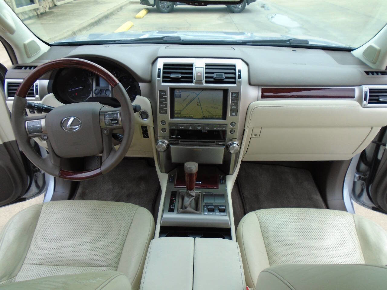 Used 2010 Lexus GX 460 image 16