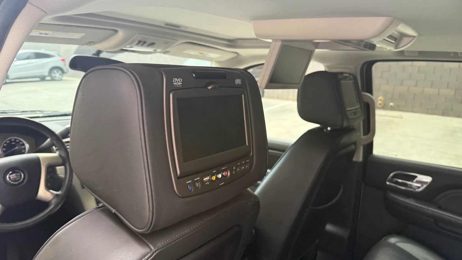 Used 2012 Cadillac Escalade Platinum AWD/4WD image 14