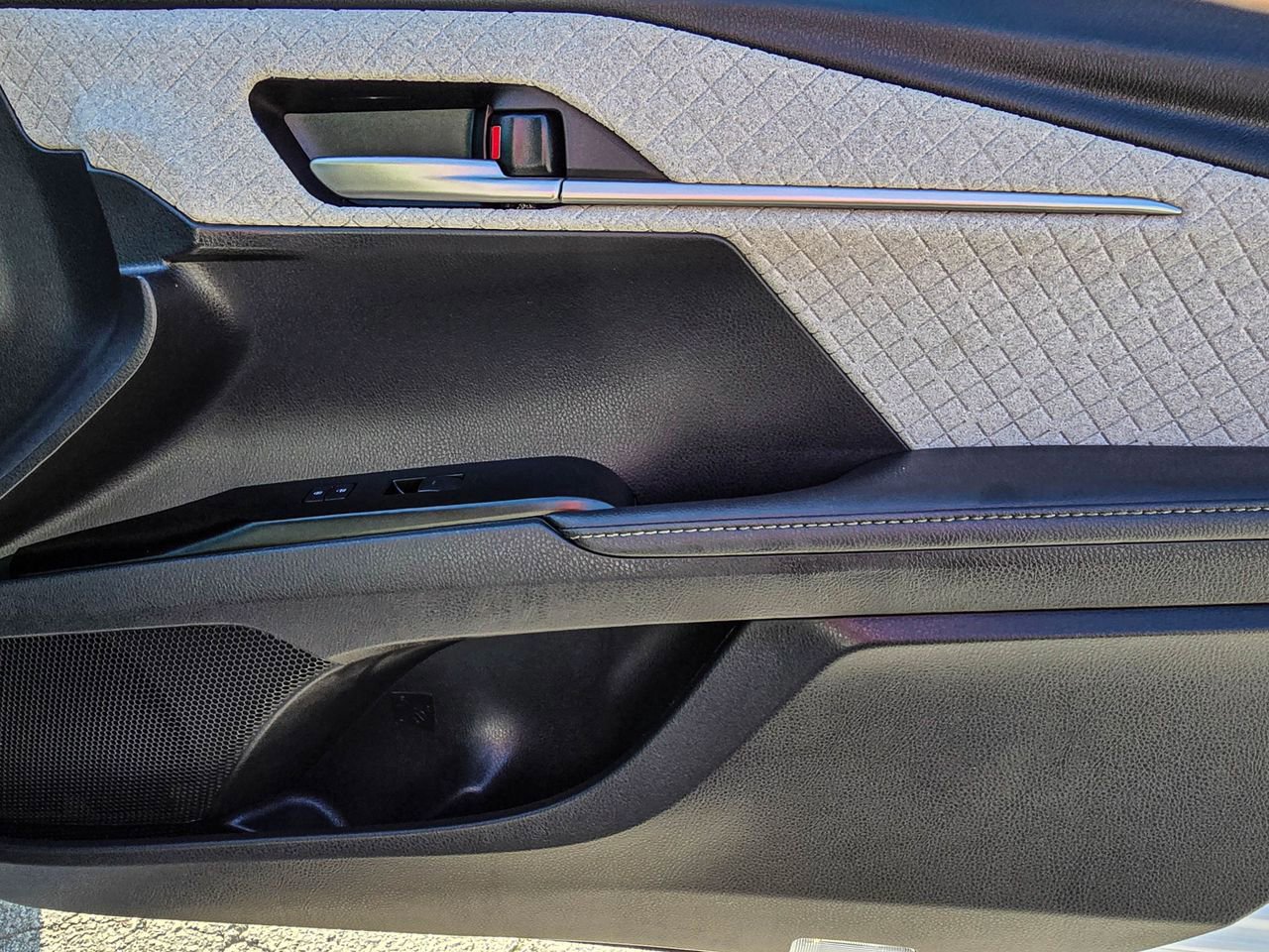 Used 2025 Toyota Camry XLE w/ Premium Plus Package image 40