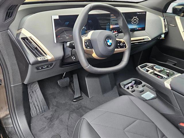 Used 2026 BMW iX xDrive45 image 9