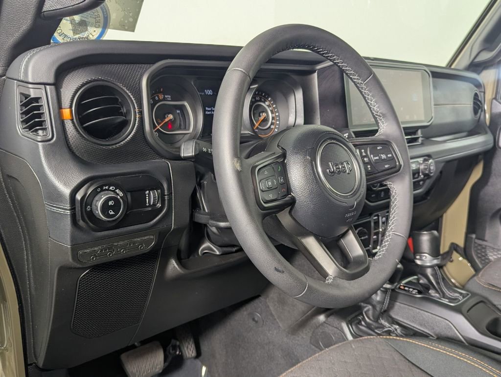 Used 2026 Jeep Gladiator Mojave AWD/4WD image 13