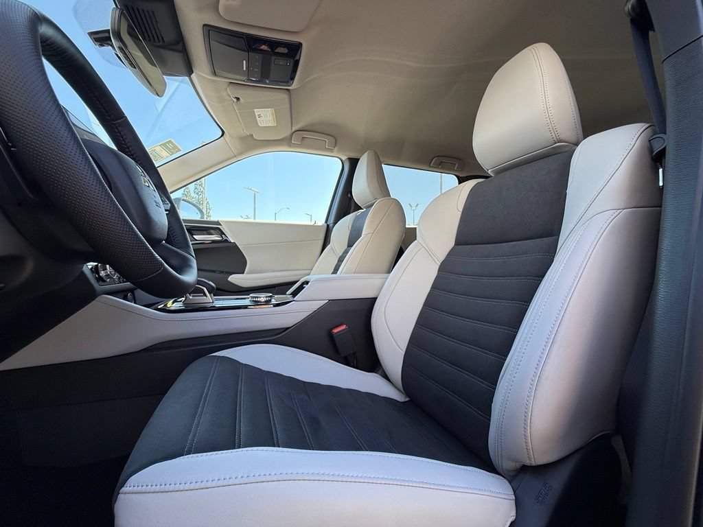 New 2026 Mitsubishi Outlander FWD image 36