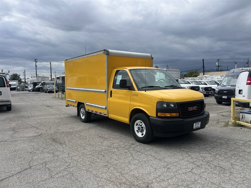 Used 2021 GMC Savana 3500 w/ Power Convenience Package RWD image 1
