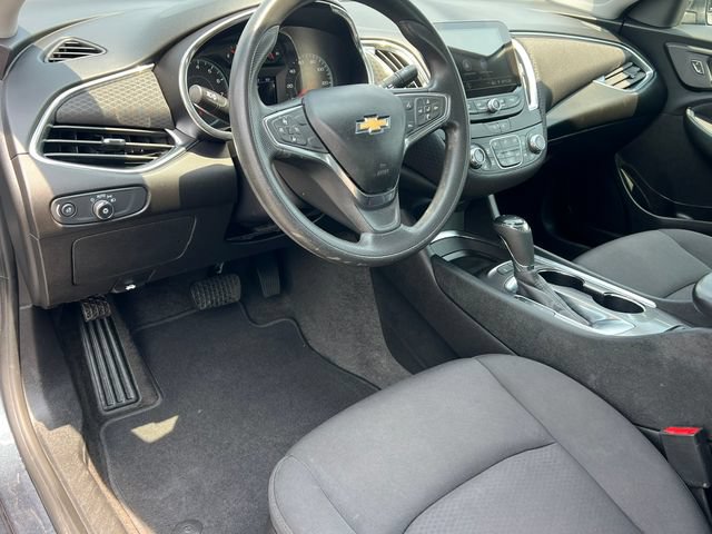 Used 2020 Chevrolet Malibu LT FWD image 15