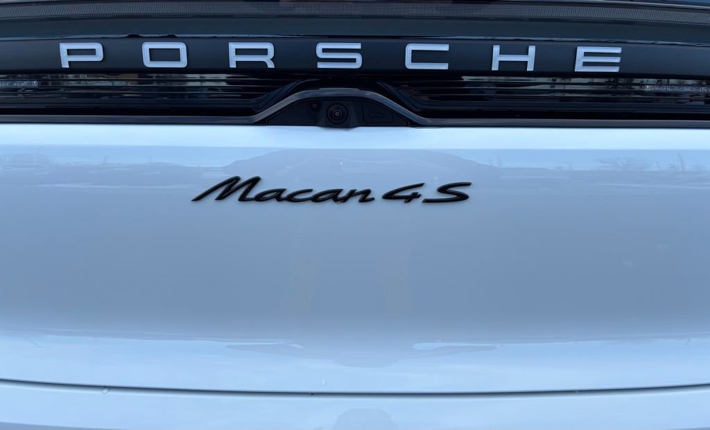 New 2025 Porsche Macan 4S Electric image 11