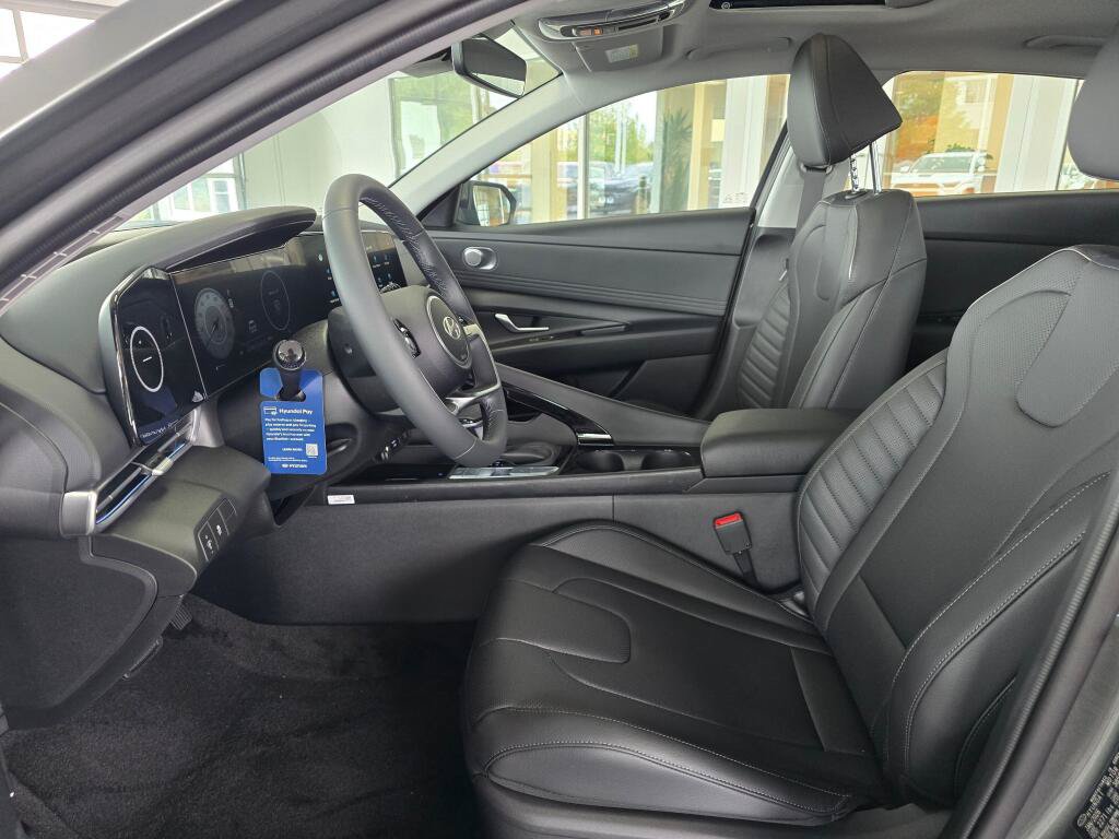 New 2026 Hyundai Elantra Limited FWD image 15