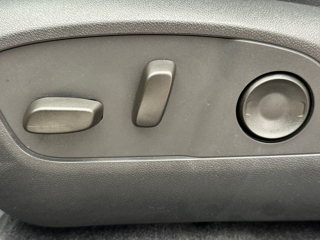 New 2026 Chevrolet Equinox EV LT image 22