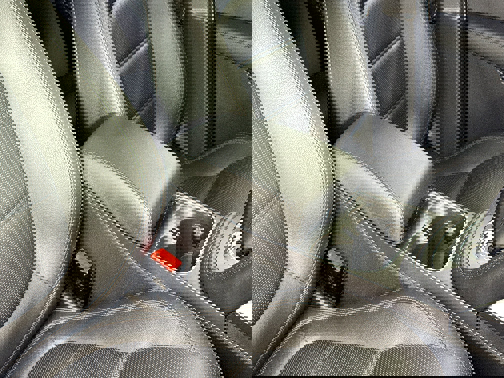 Used 2020 Jaguar E-PACE image 34