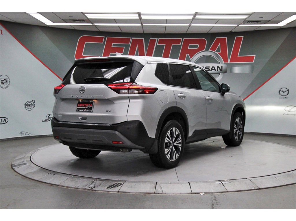 Used 2023 Nissan Rogue SV image 5