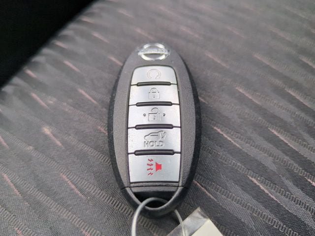 Used 2019 Nissan Rogue SV w/ Premium Package FWD image 29