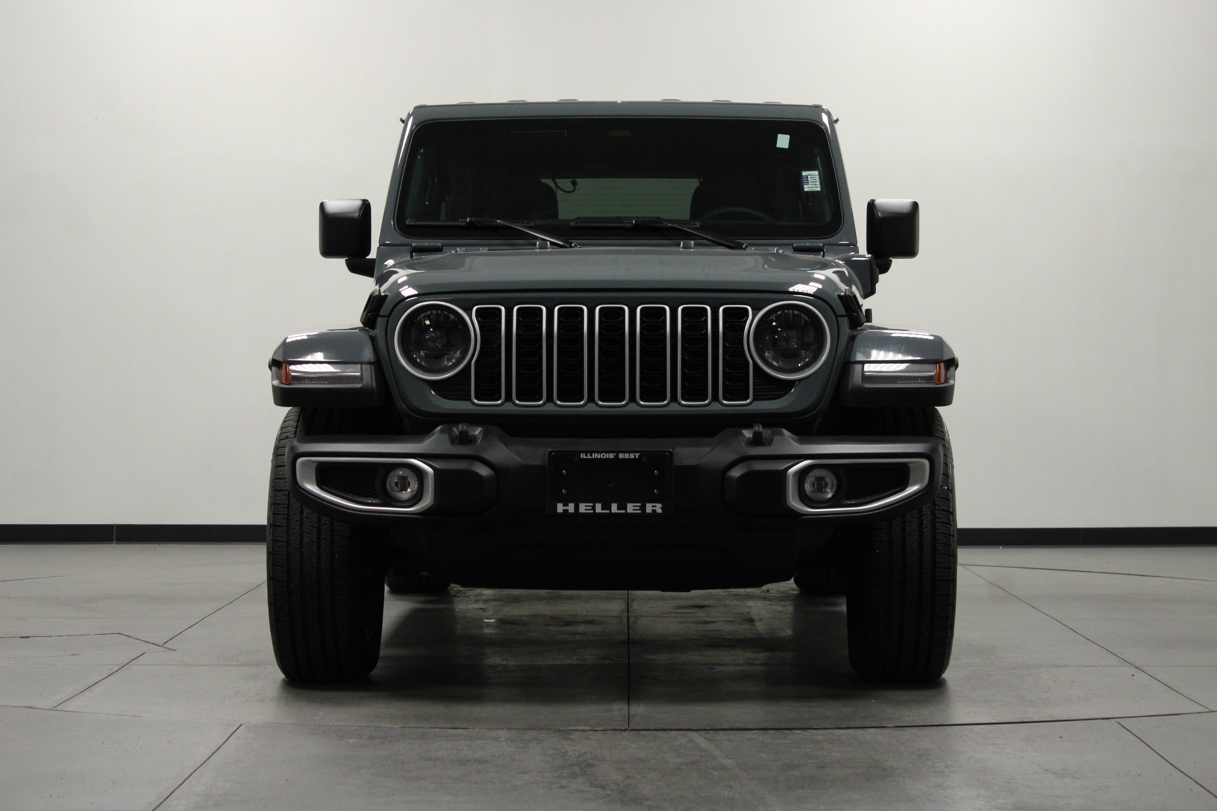 Used 2025 Jeep Wrangler Unlimited Sahara AWD/4WD image 9