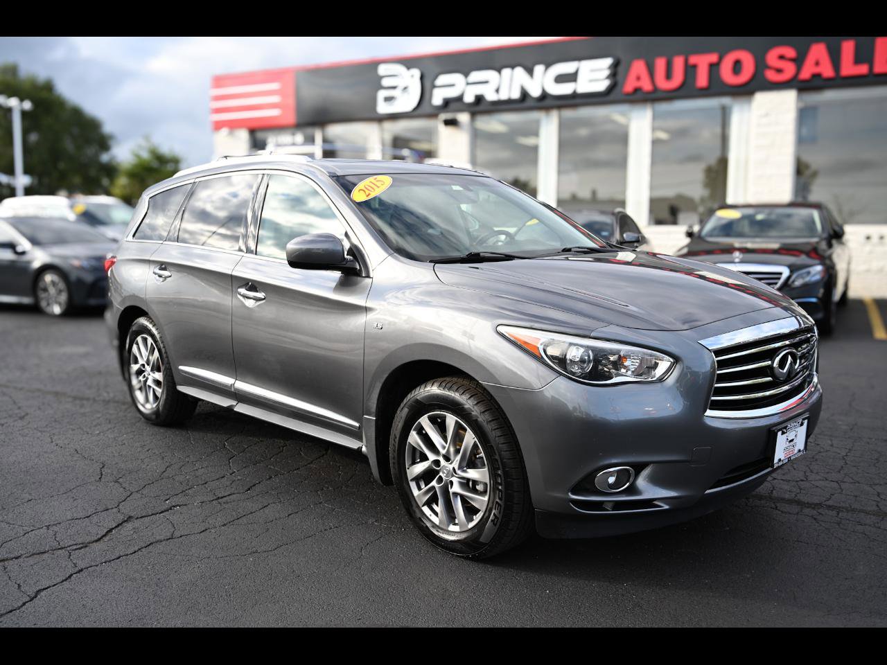 Used 2015 INFINITI QX60 AWD w/ Premium Package