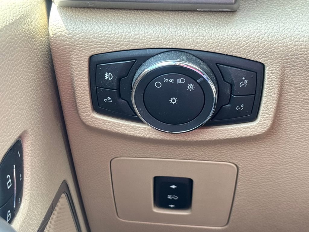 Used 2017 Ford F150 Lariat w/ Equipment Group 502A Luxury image 26