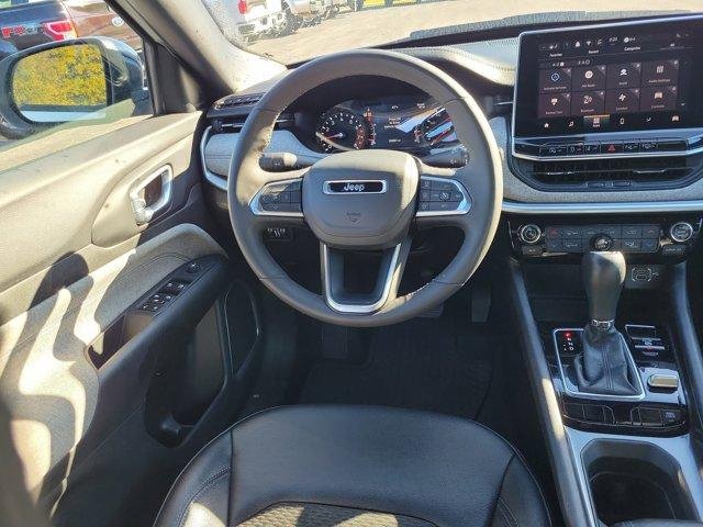 Used 2024 Jeep Compass Latitude w/ Convenience Group image 15
