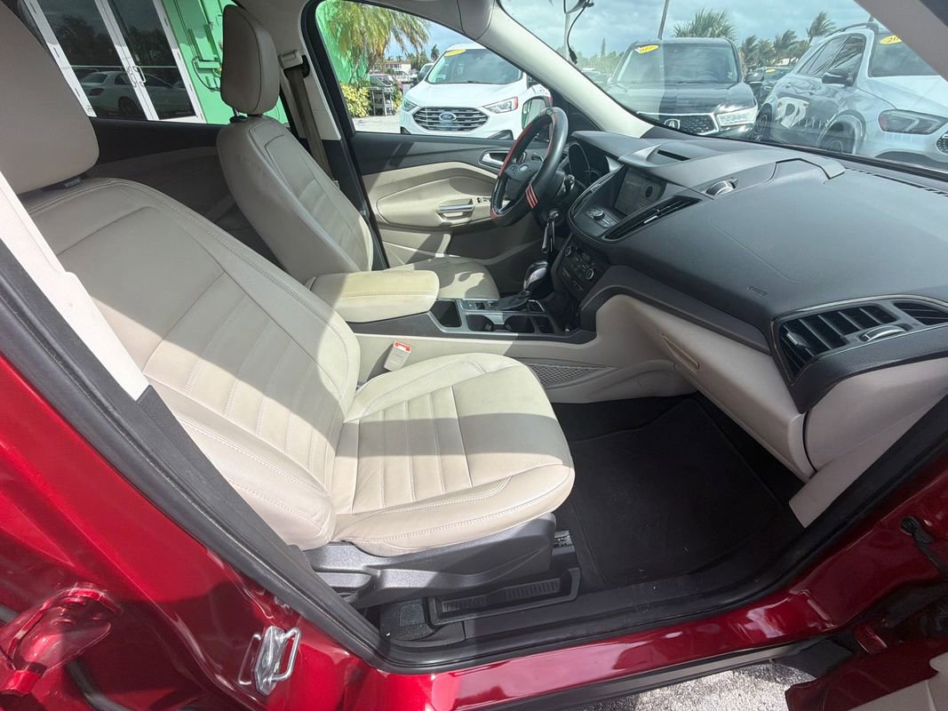Used 2018 Ford Escape SEL FWD image 19