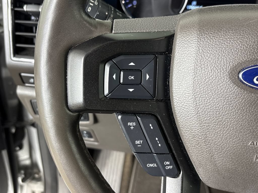 Used 2018 Ford Expedition Limited w/ Equipment Group 301A RWD image 18