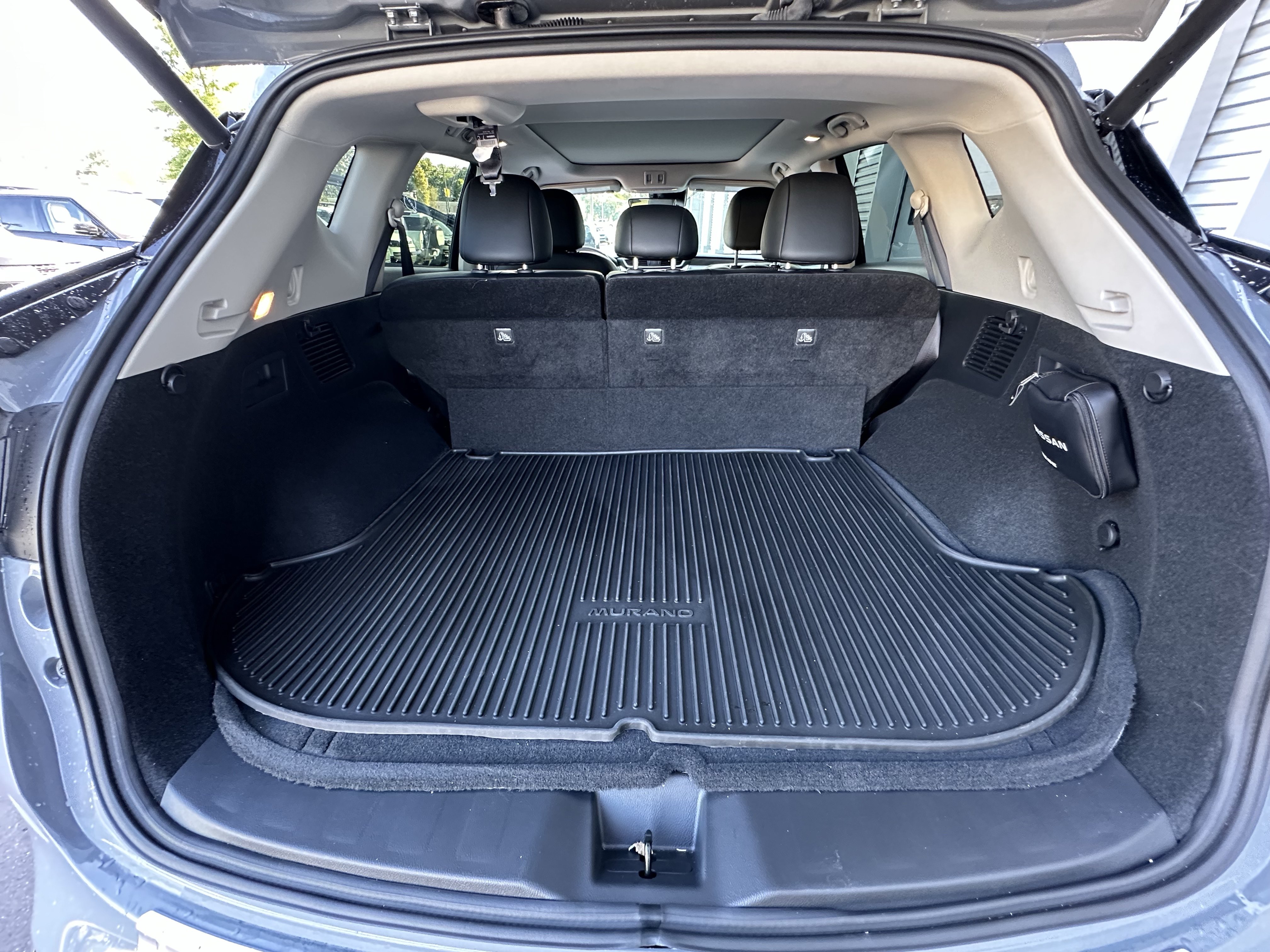 Used 2024 Nissan Murano Platinum w/ Cargo Package FWD image 34