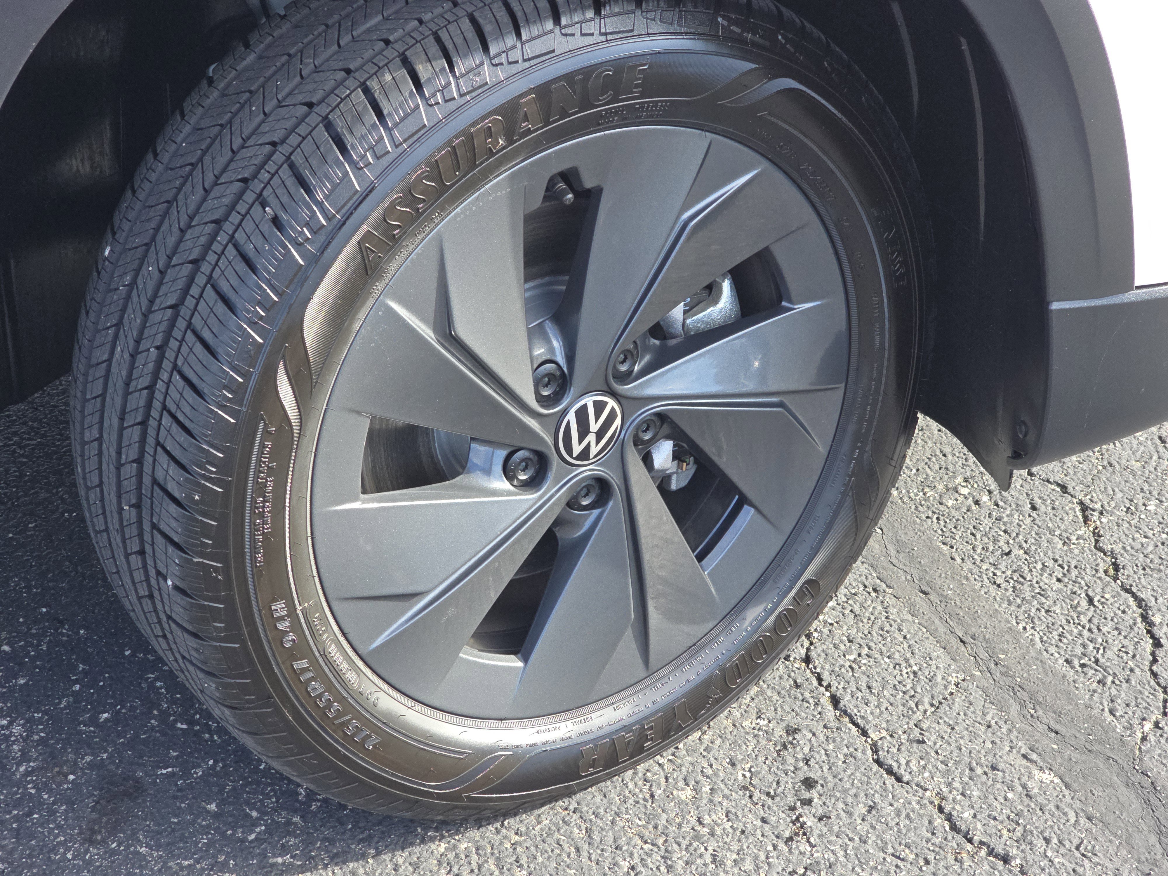 New 2026 Volkswagen Taos S image 12