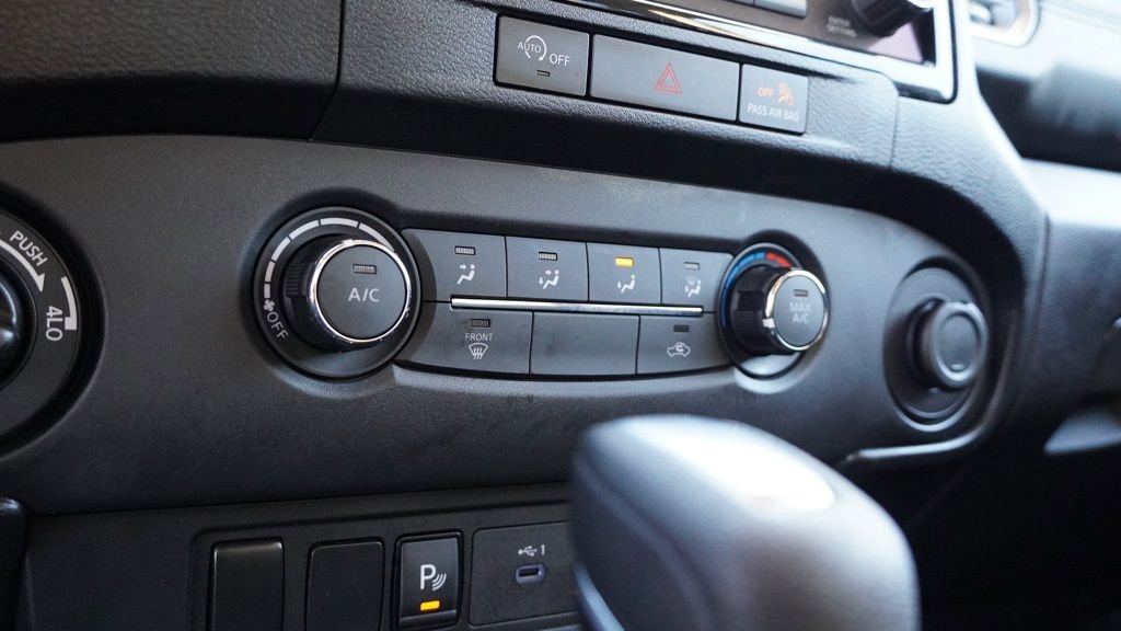 Used 2024 Nissan Frontier SV w/ Technology Package image 36