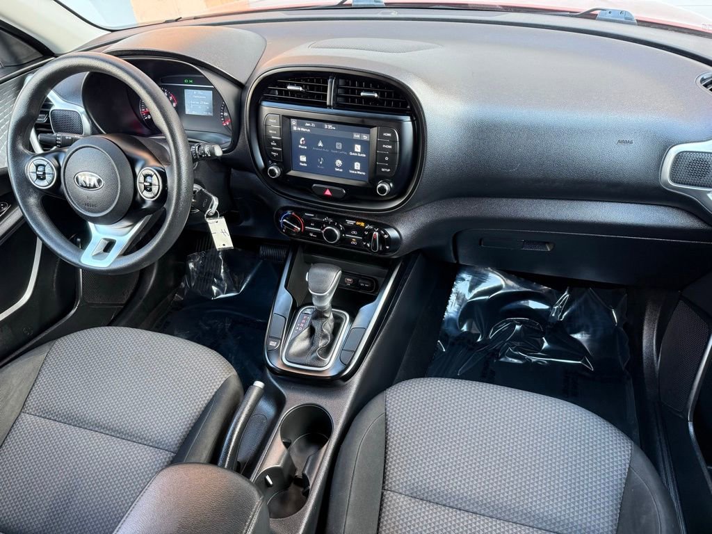 Used 2020 Kia Soul LX FWD image 23