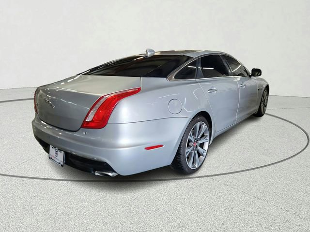 Used 2017 Jaguar XJ L Portfolio RWD image 2