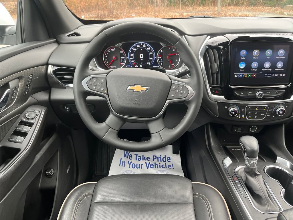 Used 2023 Chevrolet Traverse Premier image 21
