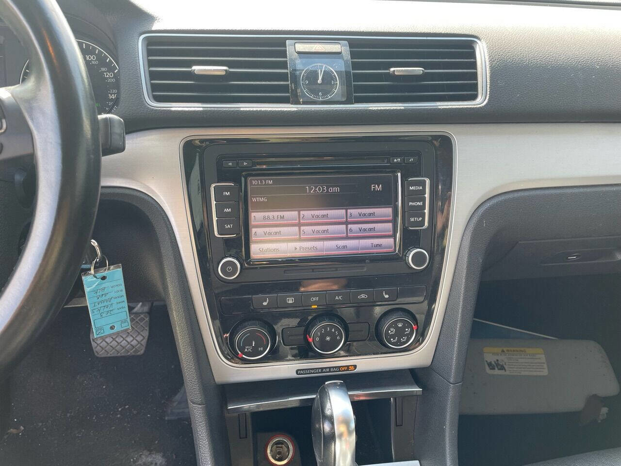 Used 2013 Volkswagen Passat 2.5 SE image 11