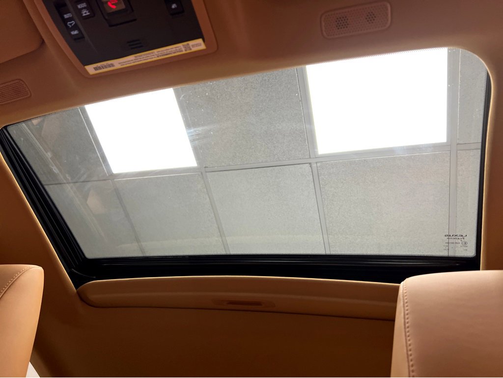 New 2025 Lexus ES 350 w/ Premium Package image 10