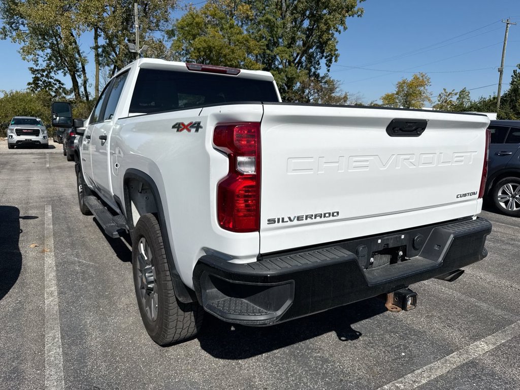 Used 2022 Chevrolet Silverado 2500 Custom w/ Custom Value Package AWD/4WD image 3