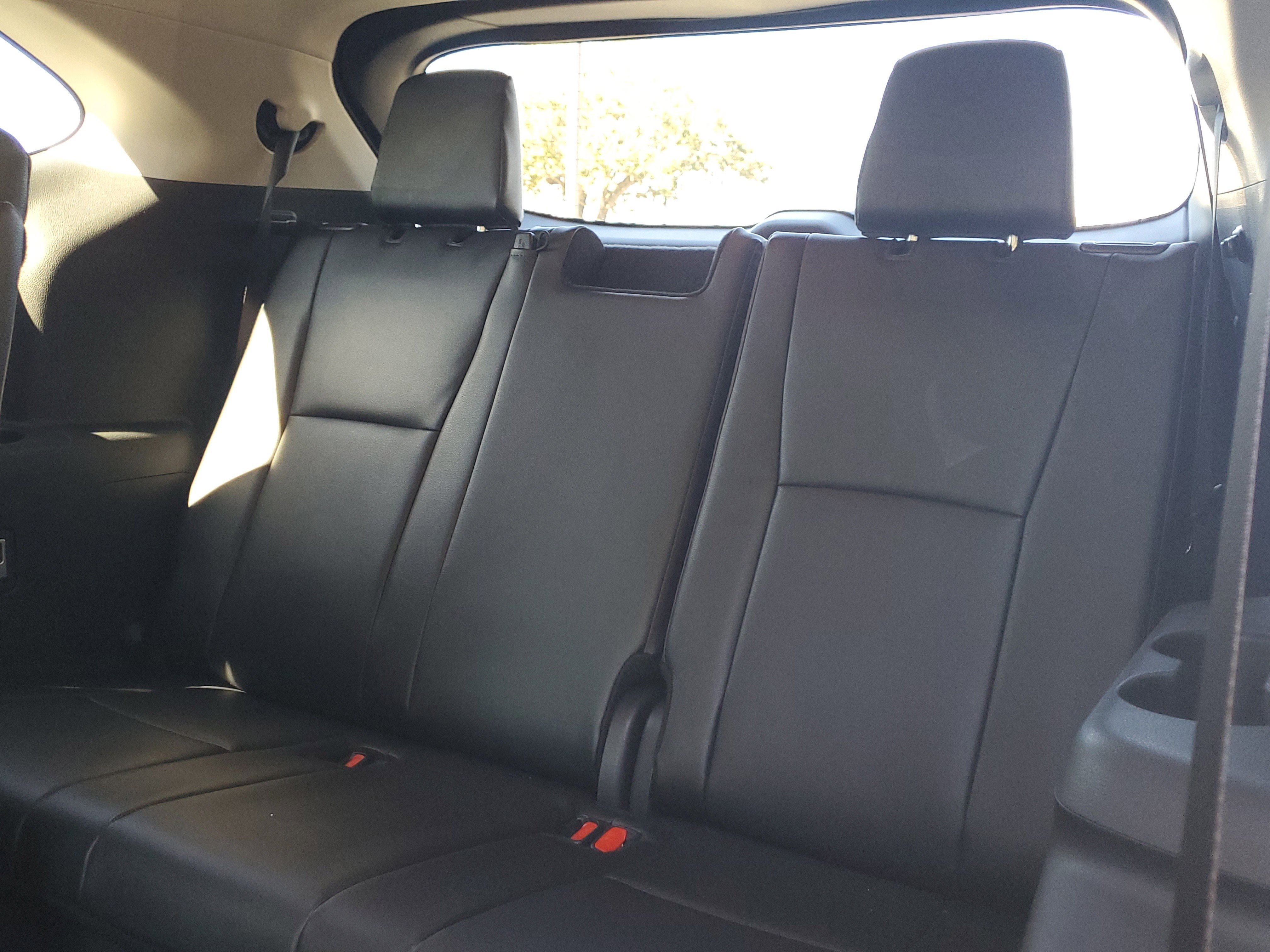 Used 2026 Toyota Highlander XLE image 12