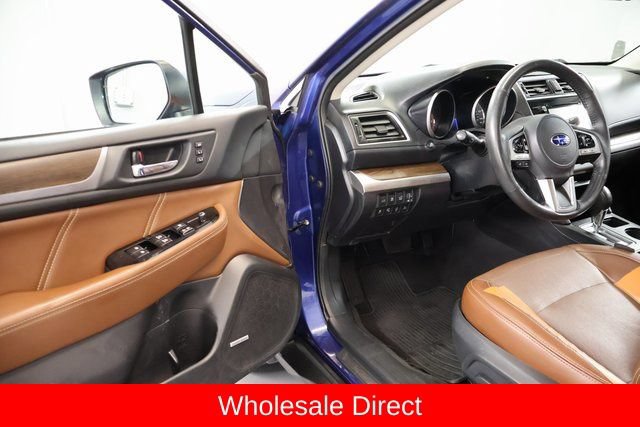 Used 2017 Subaru Outback 2.5i Touring w/ Popular Package #5A AWD/4WD image 8
