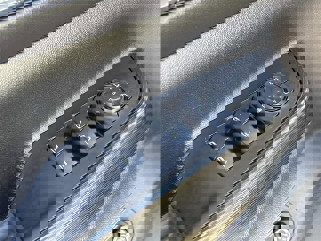 Used 2023 GMC Acadia SLT image 25