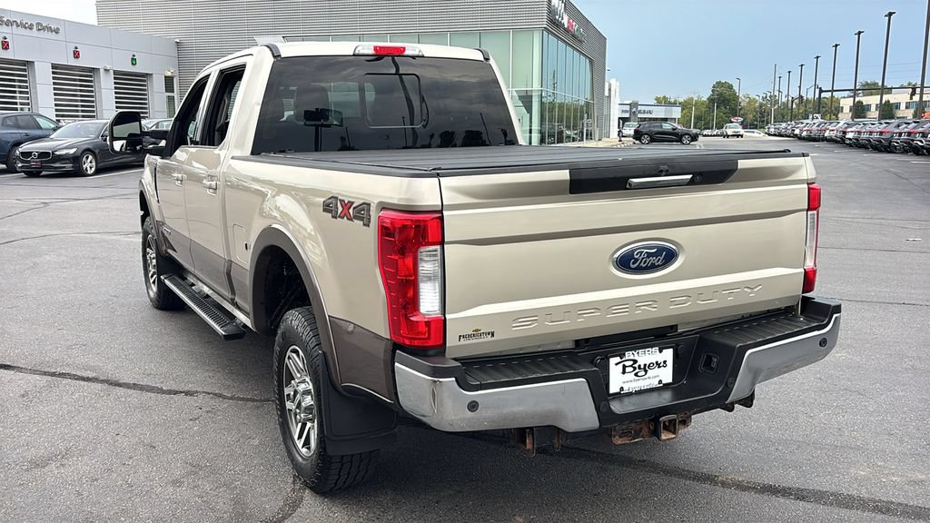 Used 2017 Ford F250 Lariat w/ Lariat Value Package AWD/4WD image 3