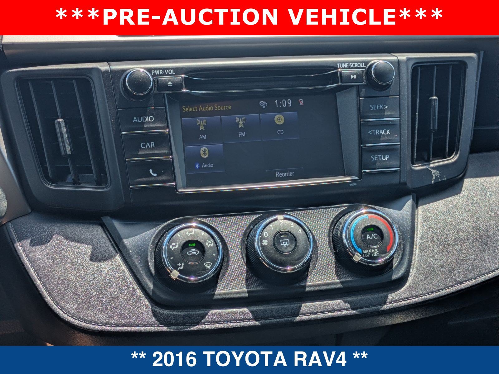 Used 2016 Toyota RAV4 LE FWD image 30