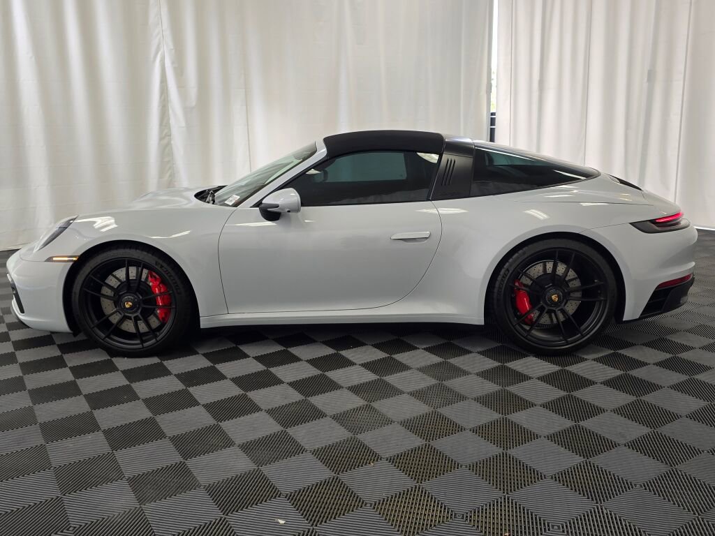 Certified 2023 Porsche 911 Targa 4 GTS image 2