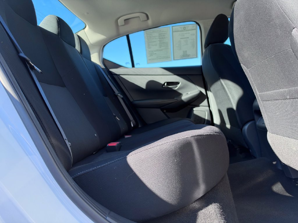 Used 2024 Nissan Sentra SV FWD image 14