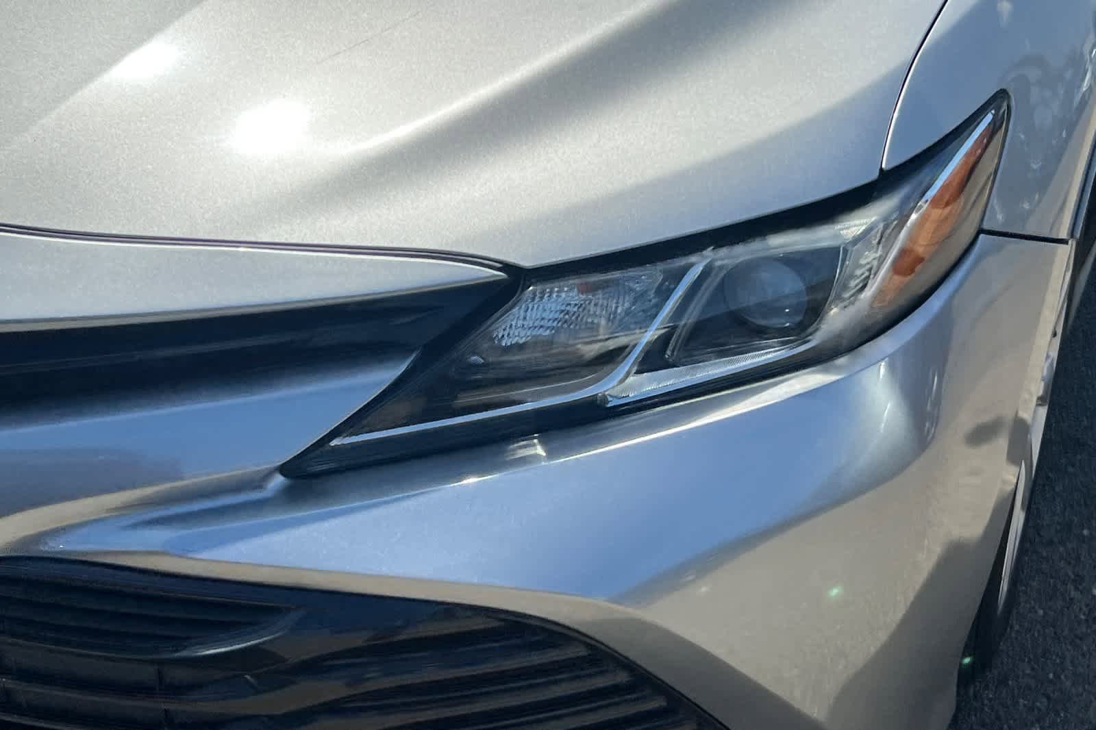 Used 2019 Toyota Camry LE FWD image 11