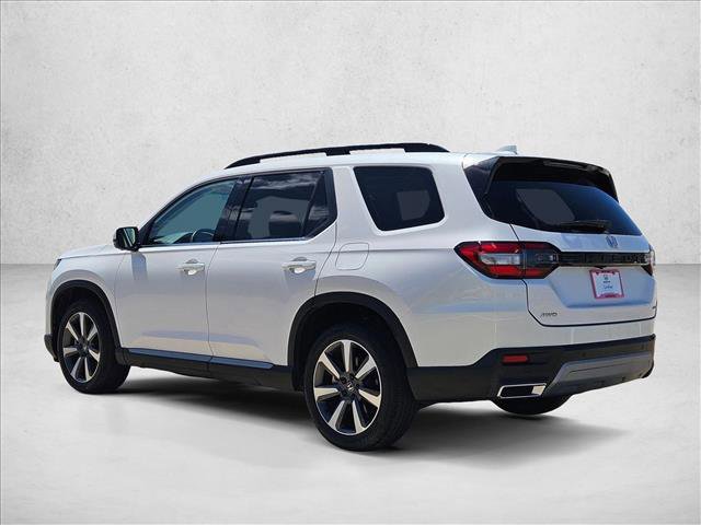 Used 2025 Honda Pilot Elite image 8