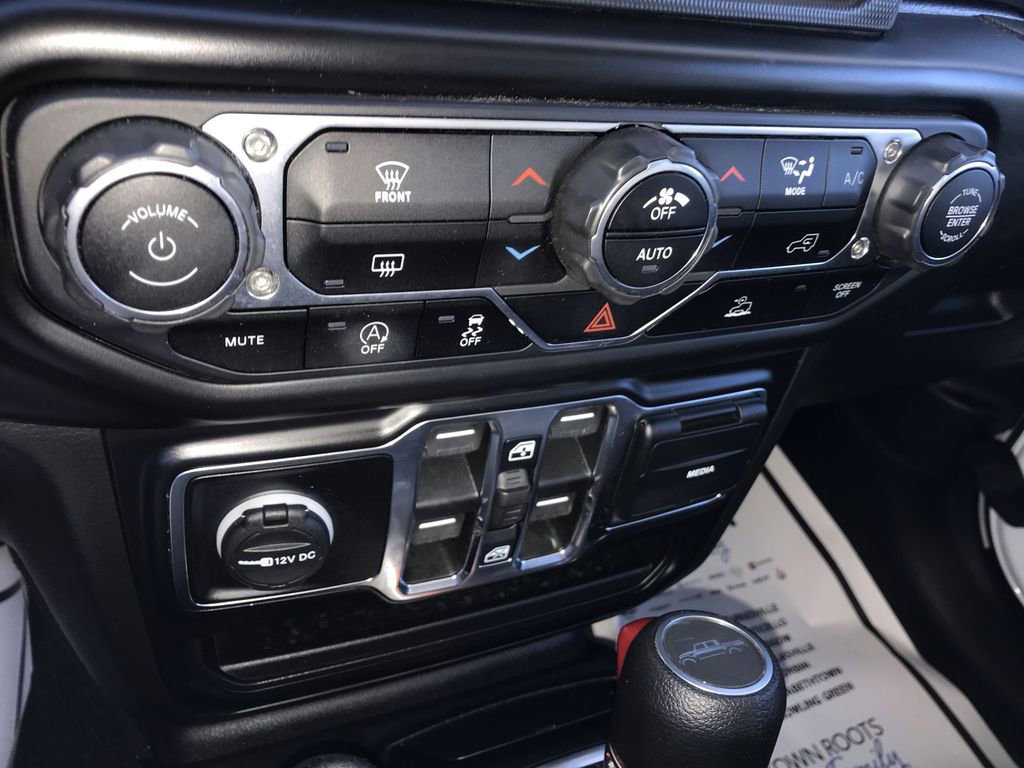 Used 2022 Jeep Gladiator Sport AWD/4WD image 19