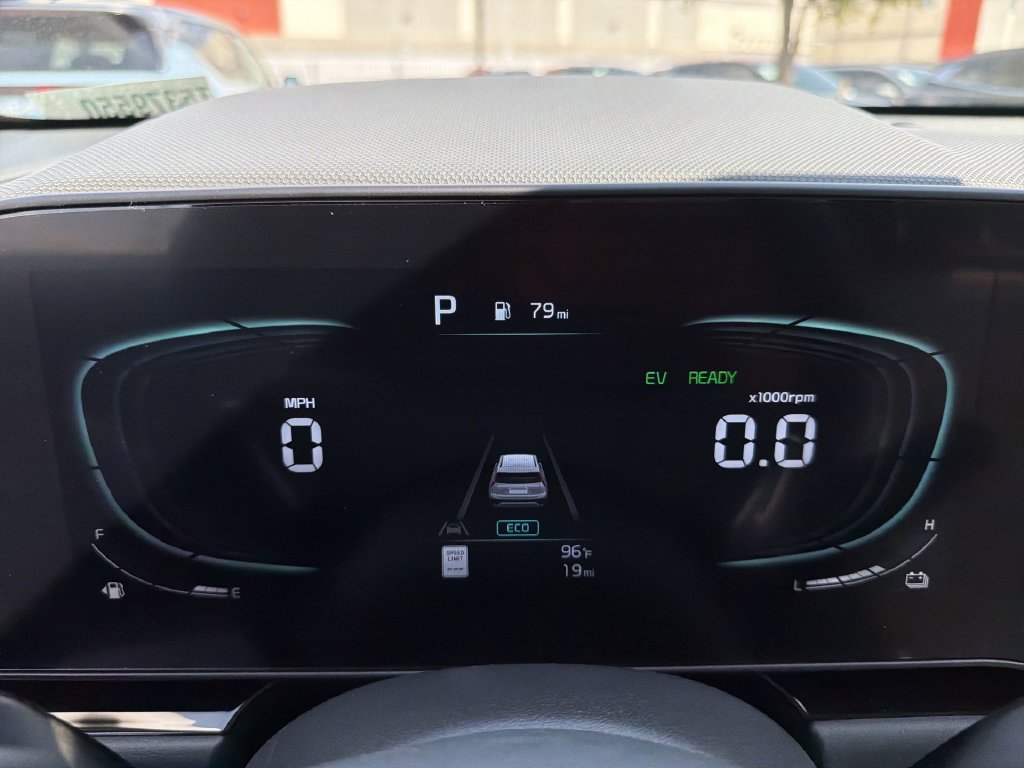 New 2026 Kia Niro EX FWD image 11