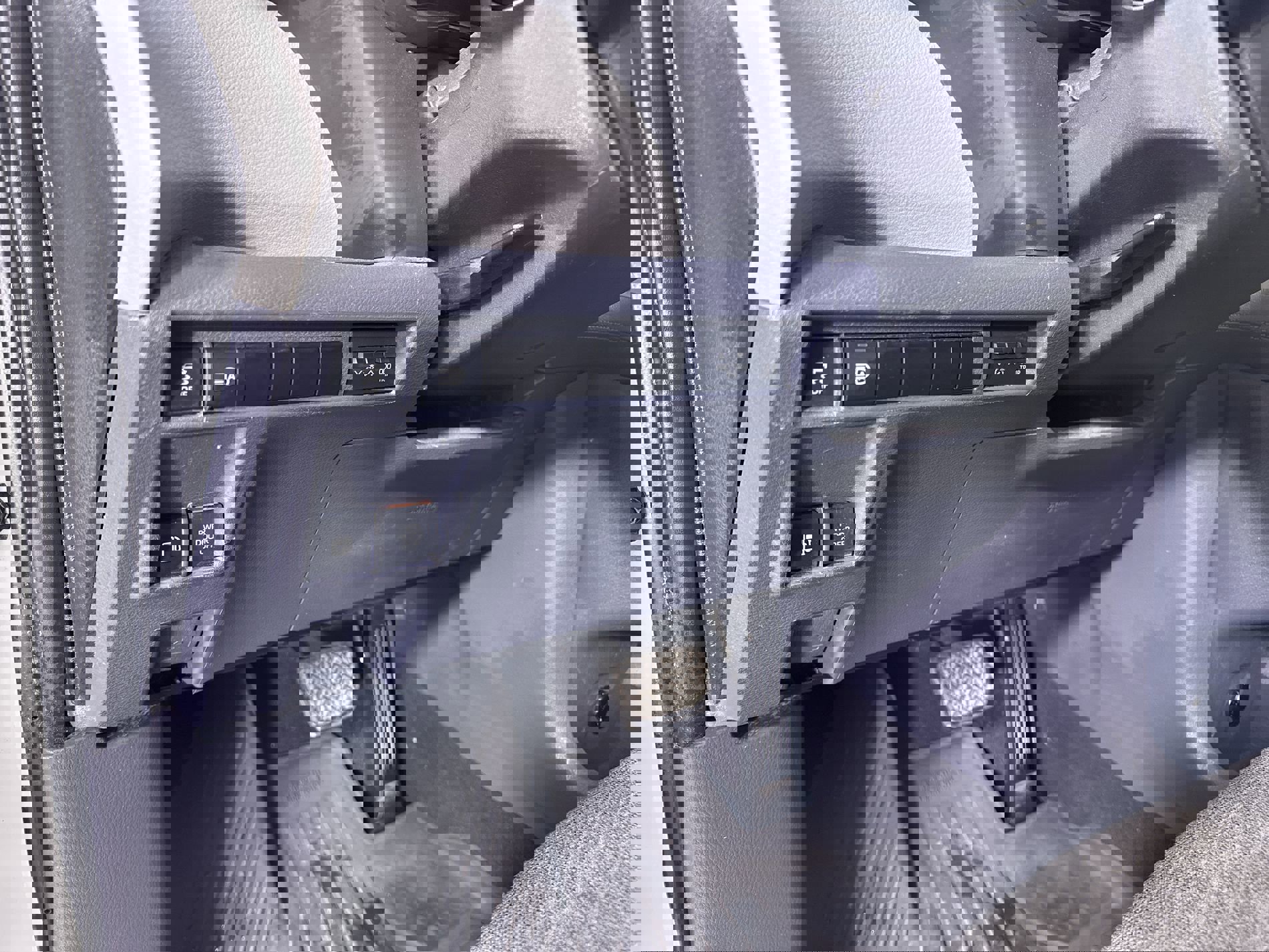 Used 2022 Toyota Sienna LE image 53