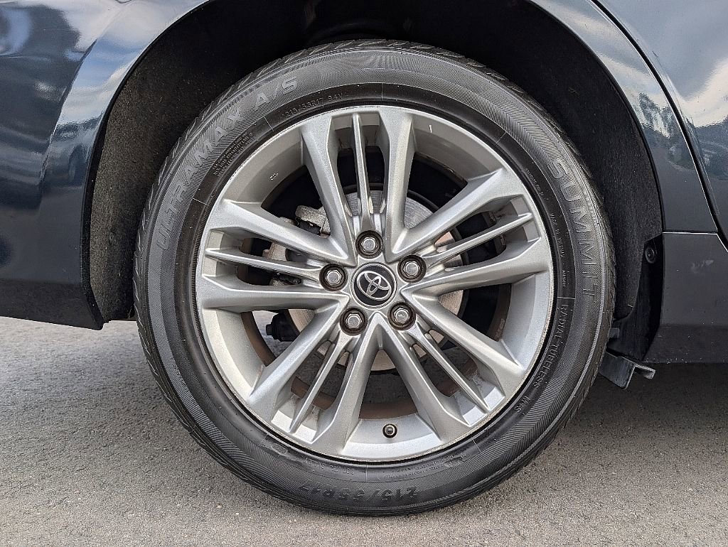 Used 2016 Toyota Camry SE image 13