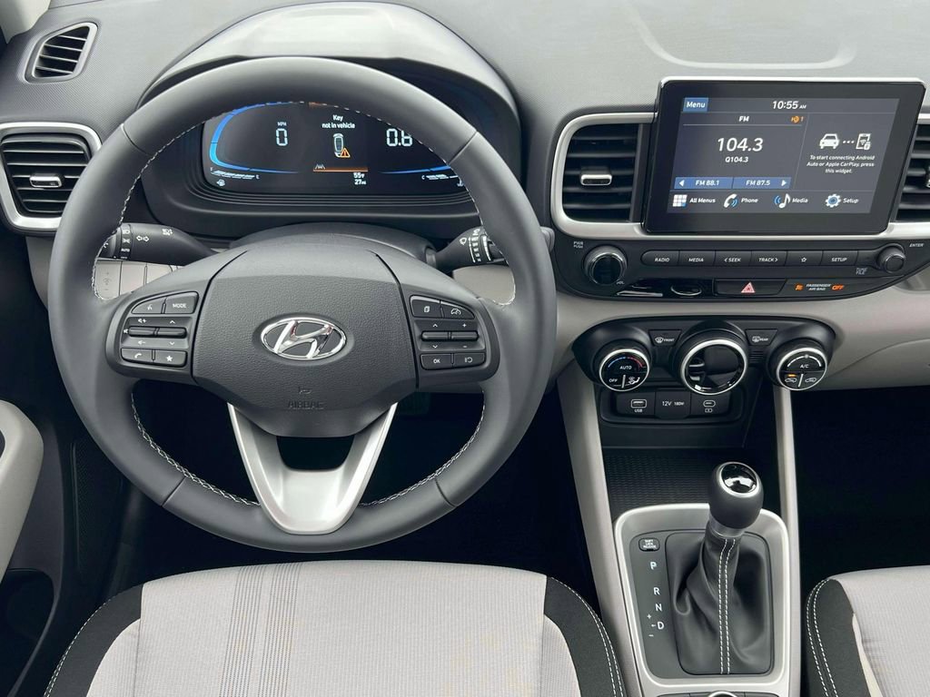 New 2025 Hyundai Venue SEL FWD image 17