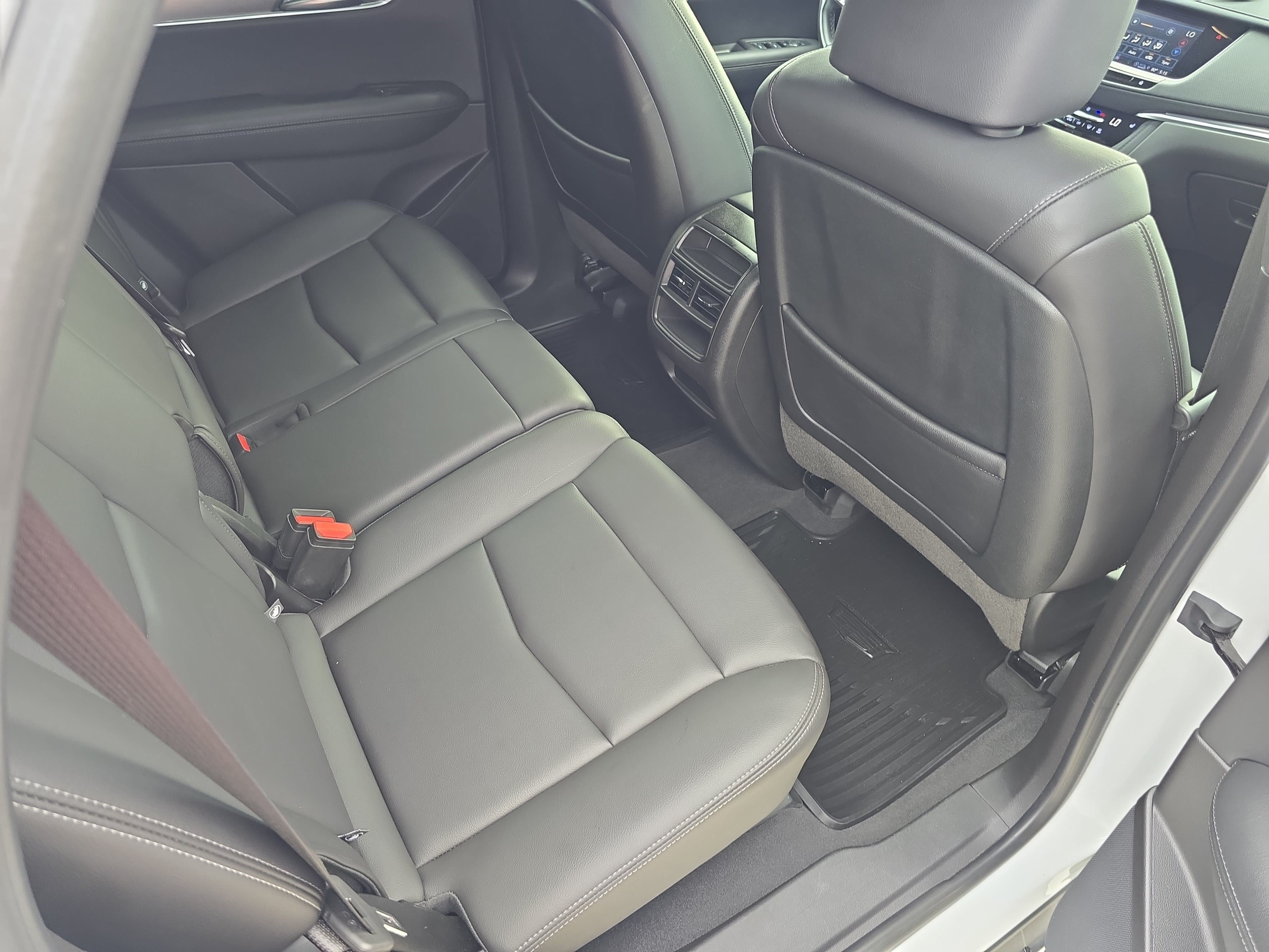 Certified 2023 Cadillac XT5 Luxury AWD/4WD image 11