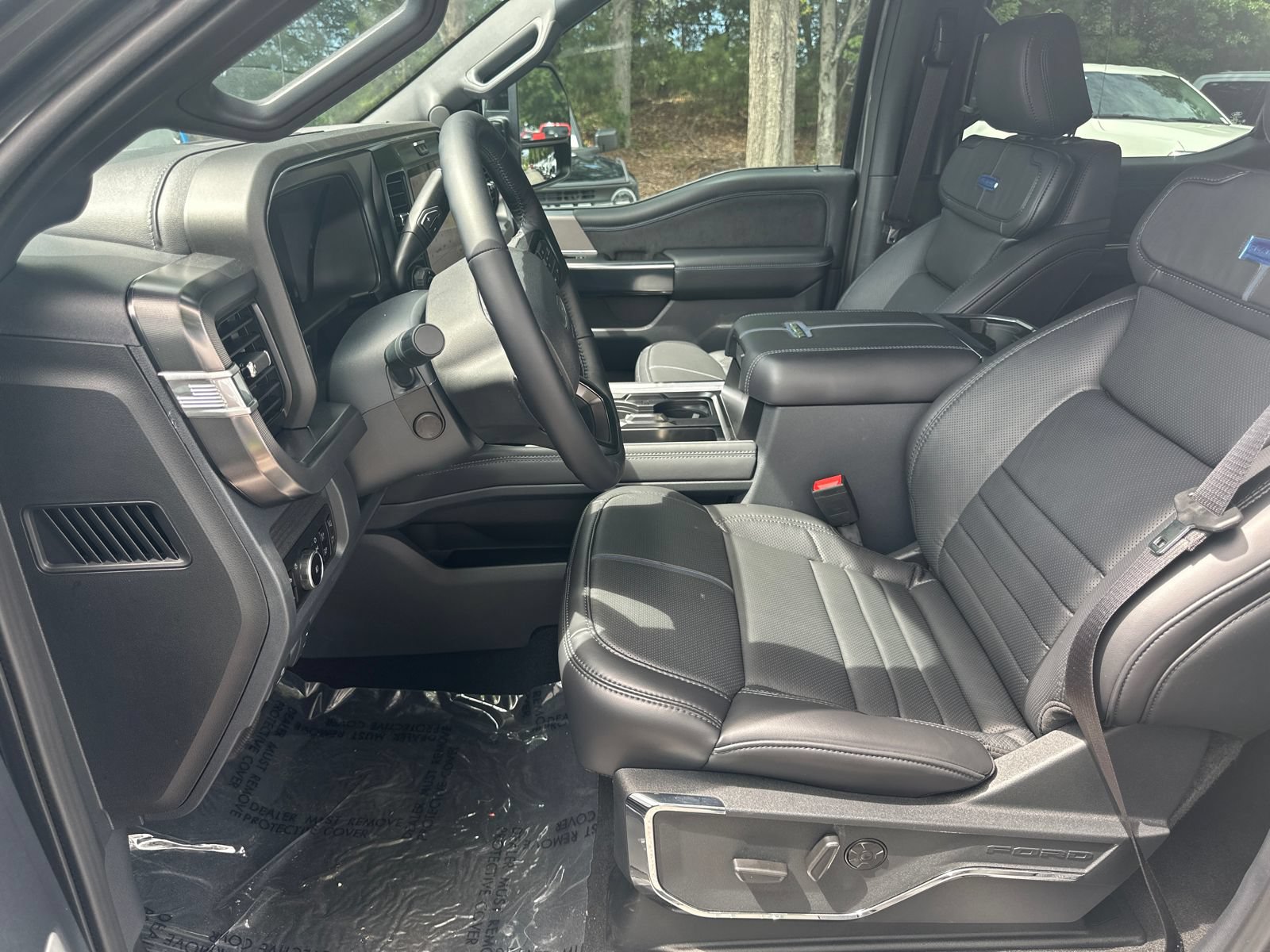 New 2026 Ford F250 Platinum w/ Tremor Off-Road Package AWD/4WD image 10